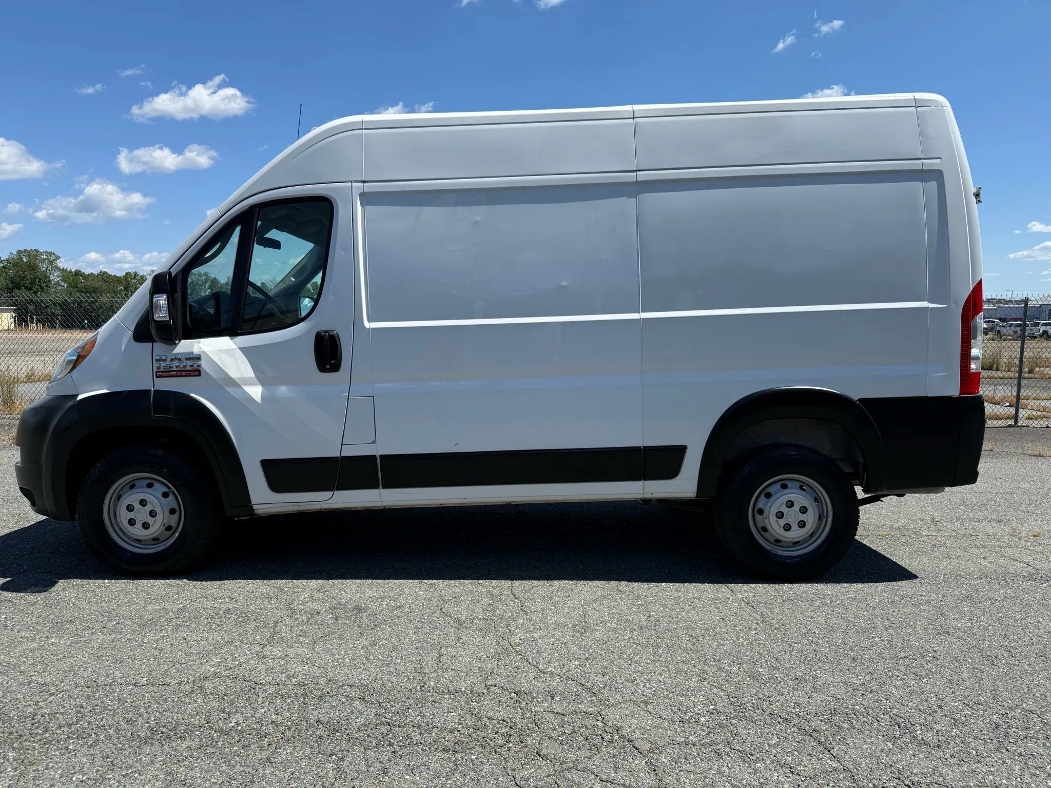 Used 2020 RAM ProMaster 1500 FWD image 3