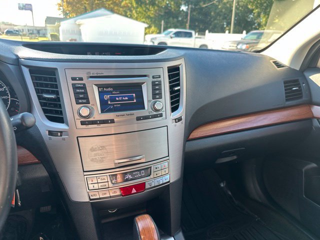 Used 2013 Subaru Outback 3.6R Limited w/ Moonroof Pkg AWD/4WD image 16