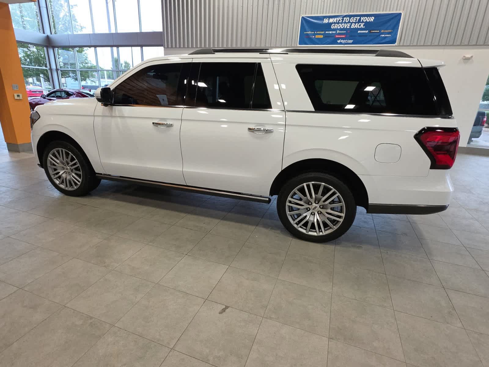 Used 2023 Ford Expedition Max Limited AWD/4WD image 13