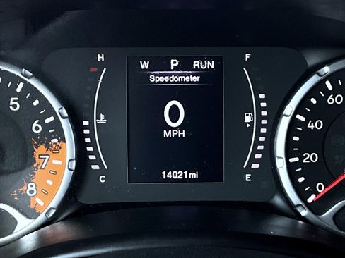 Used 2018 Jeep Renegade Altitude image 15