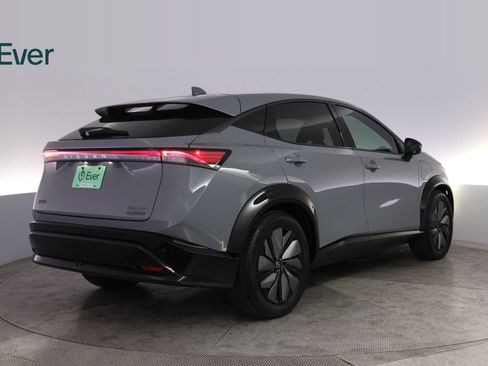 Used 2024 Nissan Ariya AWD image 3