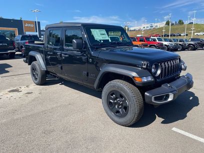 New 2025 Jeep Gladiator Sport