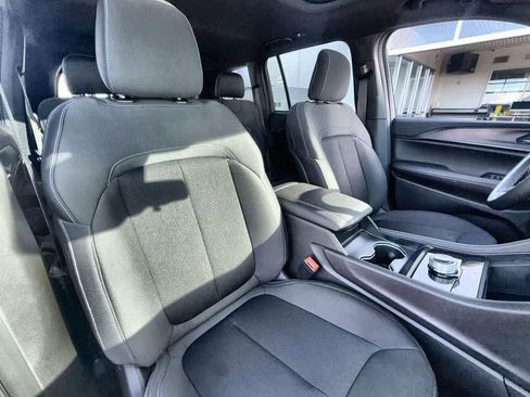 New 2026 Jeep Grand Cherokee L 2WD image 14