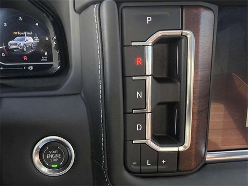 Certified 2023 GMC Yukon Denali Ultimate image 23