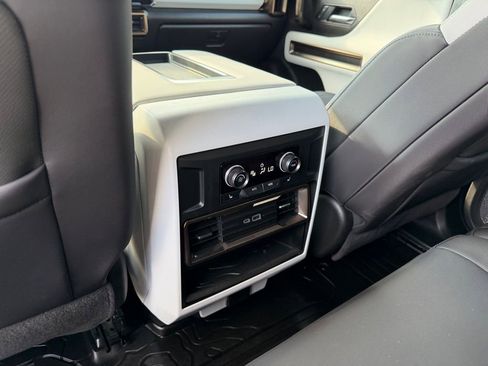 Used 2025 GMC Hummer EV 2X w/ Extreme Off-Road Package image 24