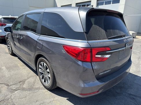 Used 2022 Honda Odyssey EX-L image 3