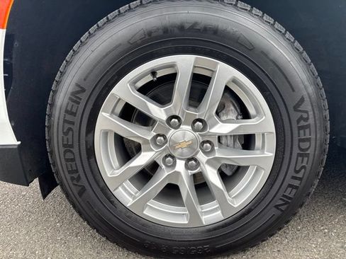 Used 2022 Chevrolet Suburban LS AWD/4WD image 11