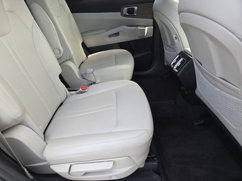 Certified 2023 Kia Sorento X-Line EX image 16
