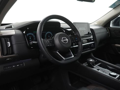 Used 2024 Nissan Pathfinder Platinum AWD/4WD image 18