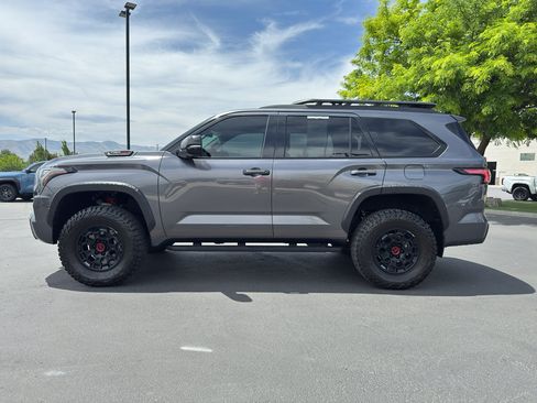 Used 2023 Toyota Sequoia TRD Pro AWD/4WD image 4