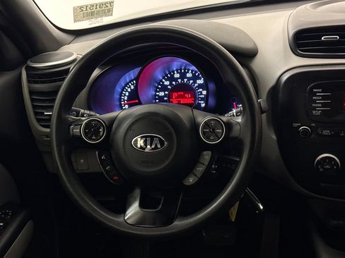 Used 2016 Kia Soul FWD image 13