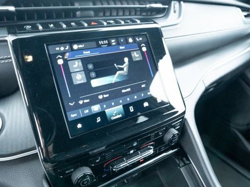 Certified 2023 Jeep Grand Cherokee L Laredo image 18