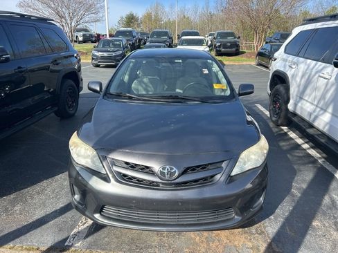 Used 2011 Toyota Corolla LE image 11