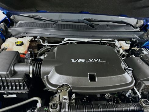 Used 2022 Chevrolet Colorado LT image 32