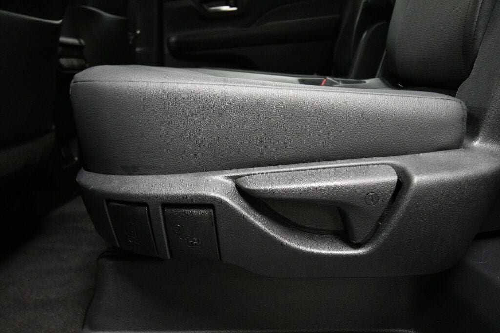 Certified 2025 Toyota Grand Highlander AWD image 20