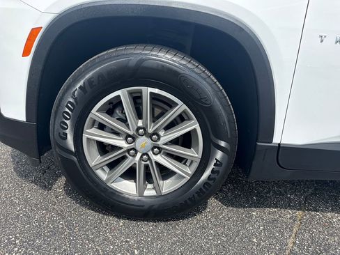 Used 2023 Chevrolet Traverse LT w/ LPO, Floor Liner Package AWD/4WD image 19