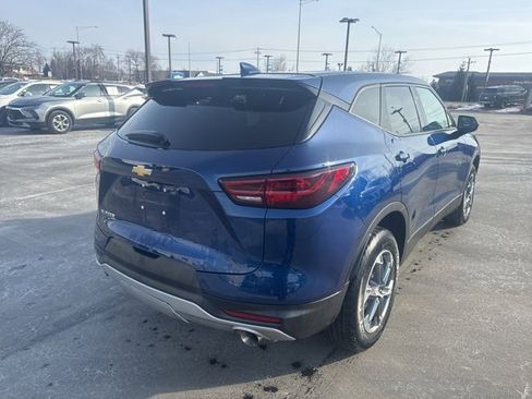 Used 2023 Chevrolet Blazer LT image 3