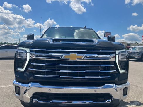 New 2026 Chevrolet Silverado 2500 LTZ w/ LTZ Plus Package AWD/4WD image 2