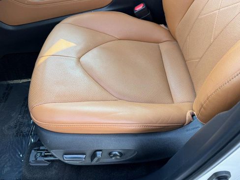 Used 2024 Toyota Highlander Platinum image 24