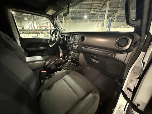 Used 2022 Jeep Gladiator Sport AWD/4WD image 20