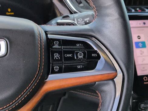 Certified 2023 Jeep Grand Cherokee Summit AWD/4WD image 26