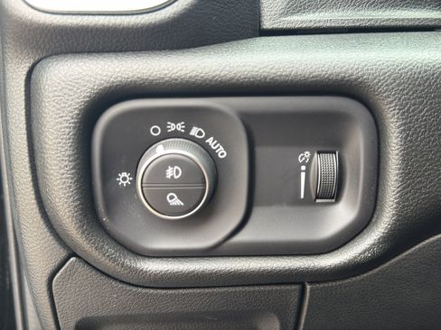 New 2026 RAM 1500 Express AWD/4WD image 14