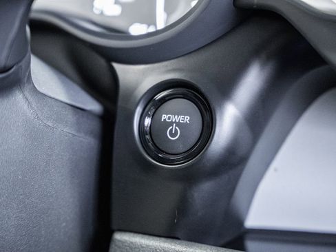 New 2026 Toyota Sienna XLE image 28