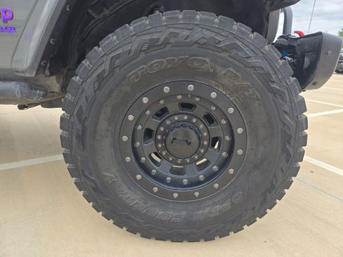 Used 2018 Jeep Wrangler Unlimited Rubicon AWD/4WD image 31