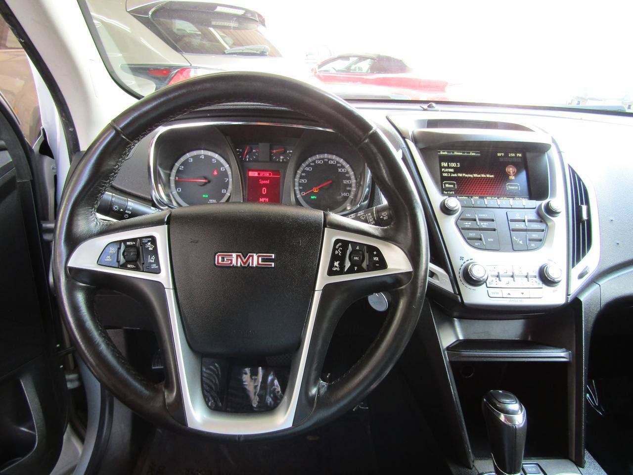 Used 2017 GMC Terrain SLE w/ Technology Package AWD/4WD image 15