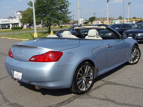 Used 2011 INFINITI G37 Sport w/ Premium Pkg image 6