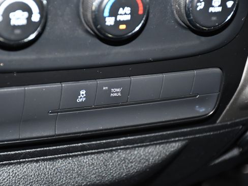 Used 2016 RAM 1500 Big Horn AWD/4WD image 32