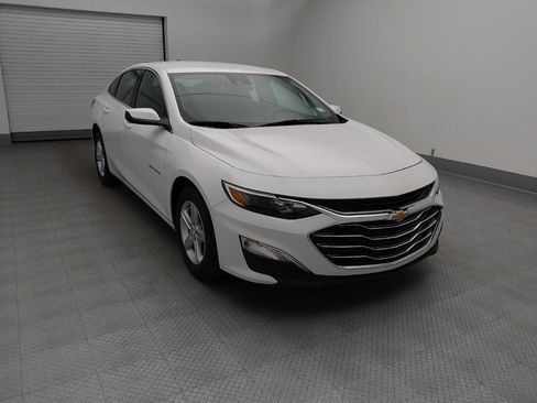 Used 2025 Chevrolet Malibu LS FWD image 14