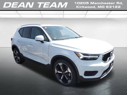 Used 2020 Volvo XC40 T4 Momentum