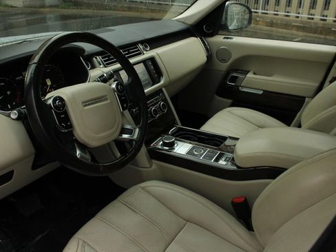 Used 2014 Land Rover Range Rover HSE AWD/4WD image 13