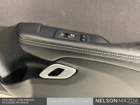 Used 2023 Dodge Challenger SXT RWD image 15