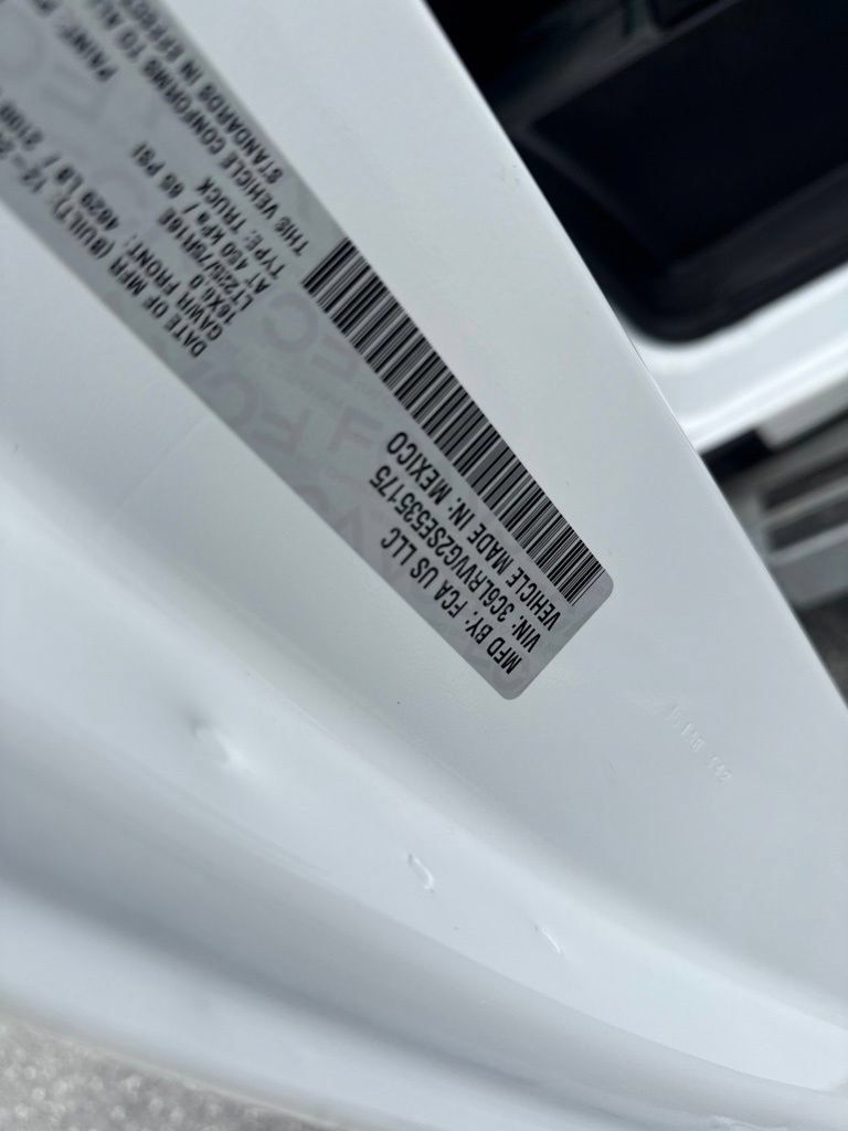 Used 2025 RAM ProMaster 2500 w/ U-Haul Equipment Group FWD image 27