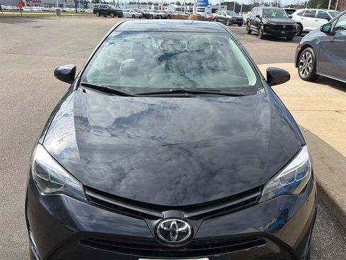Used 2019 Toyota Corolla LE image 9