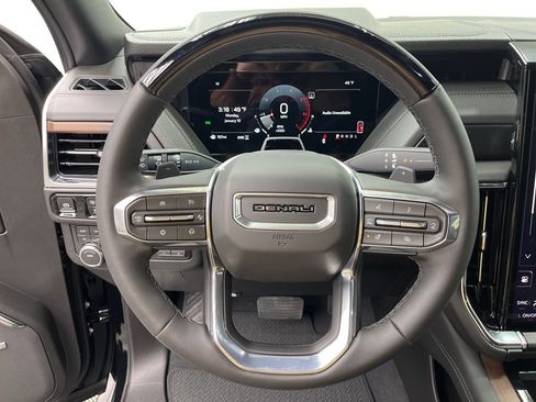 New 2026 GMC Yukon Denali w/ Denali Reserve Package image 17