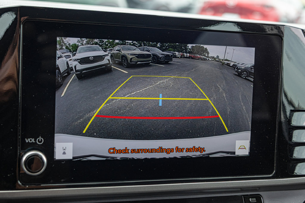 Used 2025 Toyota Camry LE FWD image 17