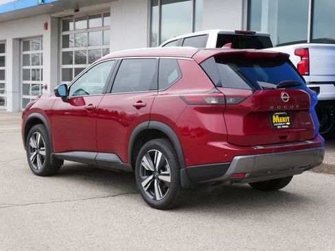 Used 2024 Nissan Rogue SL w/ SL Premium Package image 4