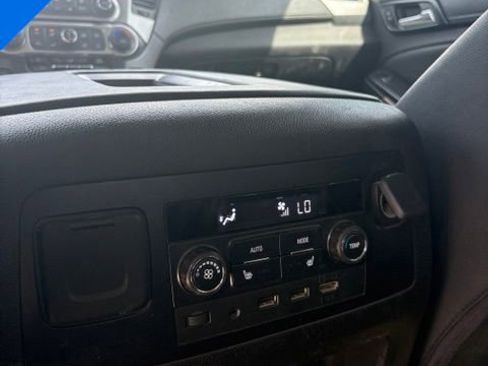 Used 2017 Chevrolet Tahoe Premier AWD/4WD image 27