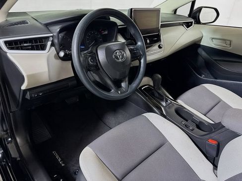 Used 2025 Toyota Corolla LE FWD image 7