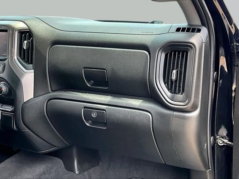 Used 2020 Chevrolet Silverado 1500 Custom w/ Infotainment Package RWD image 19