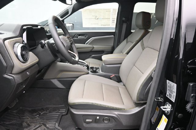 New 2026 Chevrolet Colorado ZR2 w/ Technology Package AWD/4WD image 18
