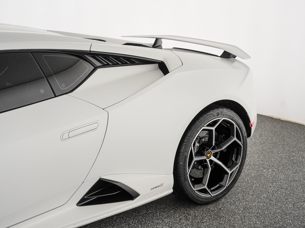 Used 2024 Lamborghini Huracan Tecnica RWD image 45