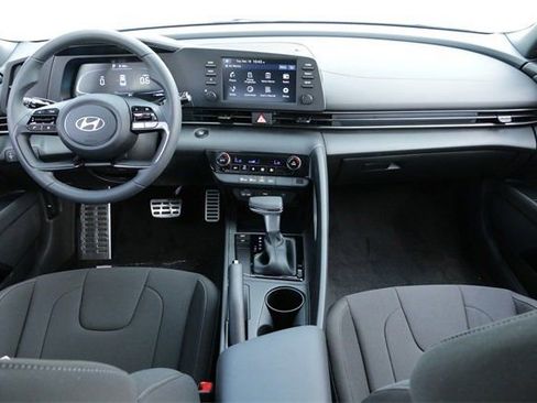 Certified 2026 Hyundai Elantra Sport FWD image 21