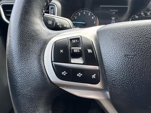 Used 2022 Ford Explorer XLT w/ Equipment Group 202A image 35