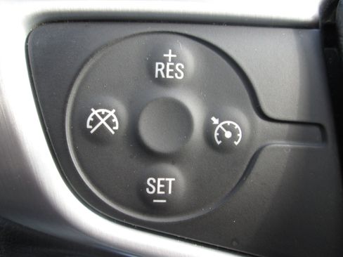 Used 2018 GMC Acadia SLT image 16