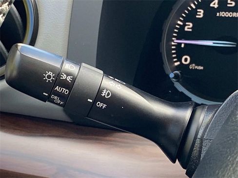 Used 2020 Toyota Tundra Limited image 21