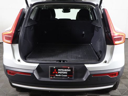 Used 2023 Volvo XC40 B5 Plus w/ Protection Package Premier AWD/4WD image 17